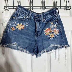American Eagle Jean Shorts Mom Shorts Embroidered Flowers High Rise Size 0